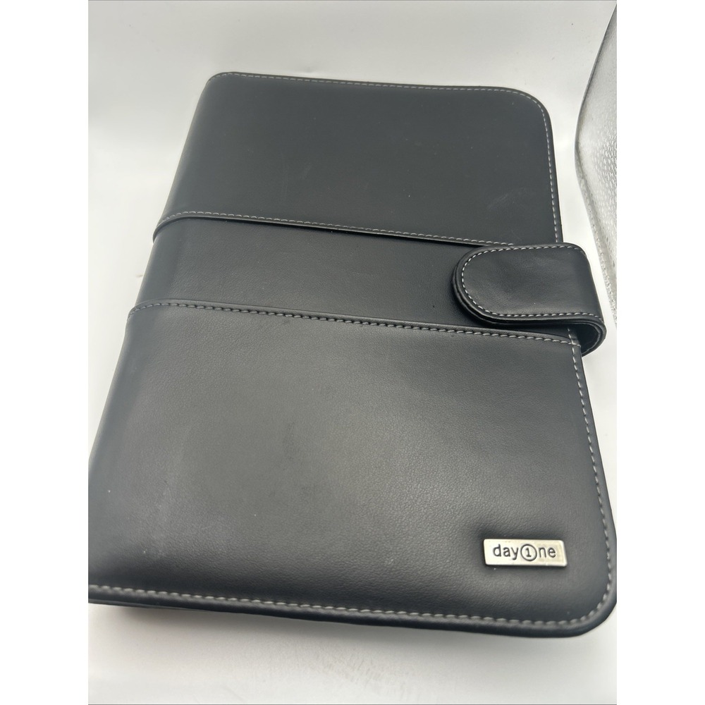 Franklin Day One Snap Closure 3-Ring Classic Planner, Black, 8.5" x 5.5" sheets